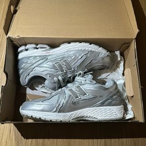 New balance 1906D silver reflective